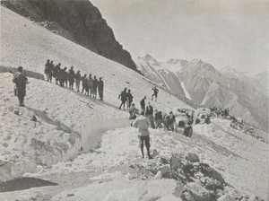 Page12-Expédition_centre-Asie._Le_franchissement_du_col_du_Burzil_par_le_groupe_Pamir_en_1931.jpeg