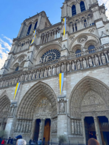 Page10 Notre Dame de Paris.png