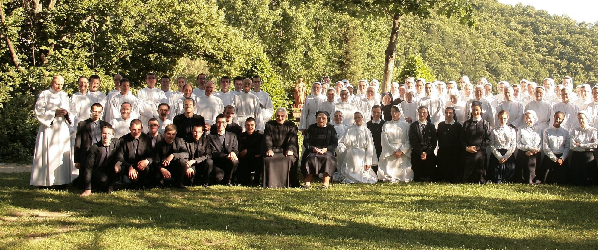 La Famille Missionnaire de NotreDame Famille Missionnaire de NotreDame